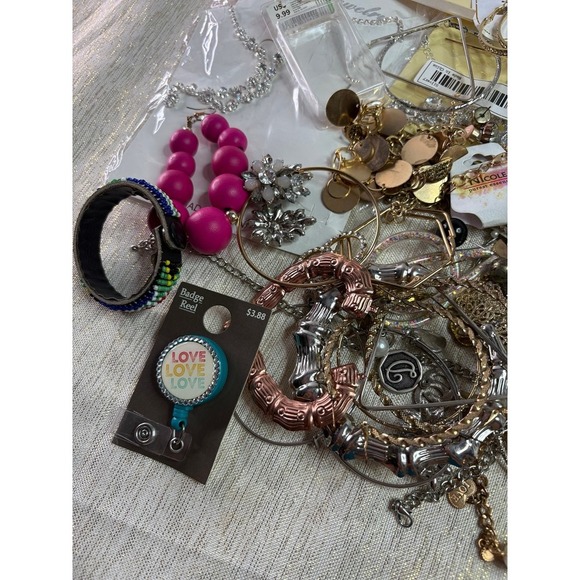 Bag of costume jewelry - Picture 6 of 8